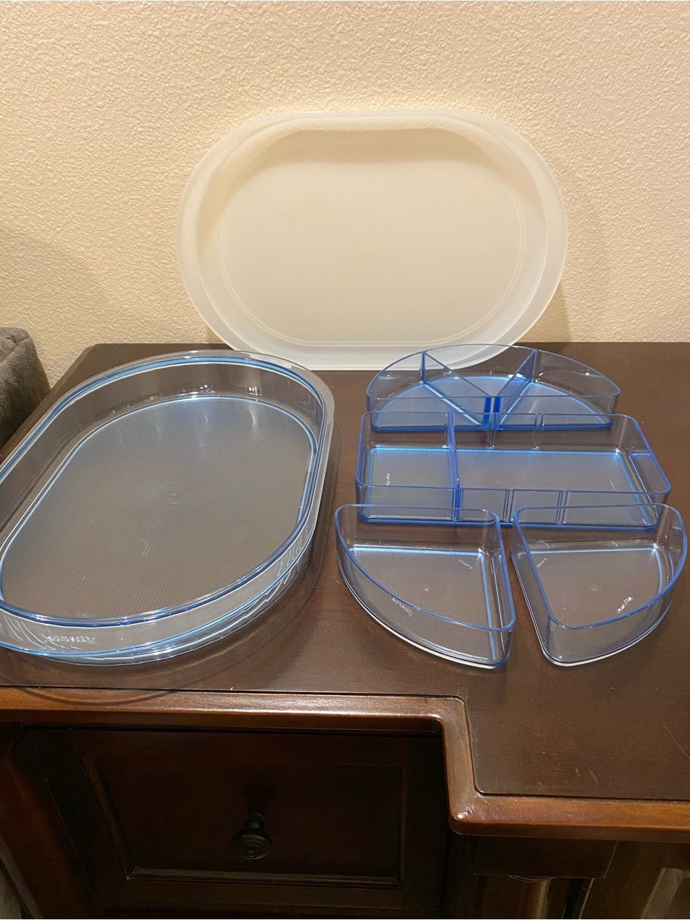 VTG Tupperware Blue PRELUDIO Watercolor Serving Oval Divided Serving Tray w/Lid - Picture 3 of 14